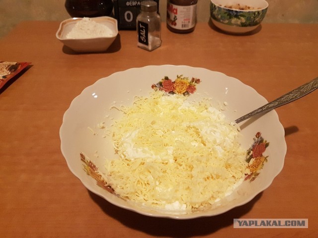 Творожно-сырные колечки с кунжутом