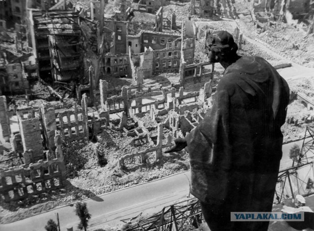 Хиросима до и после атомной бомбардировки, 1945 год.