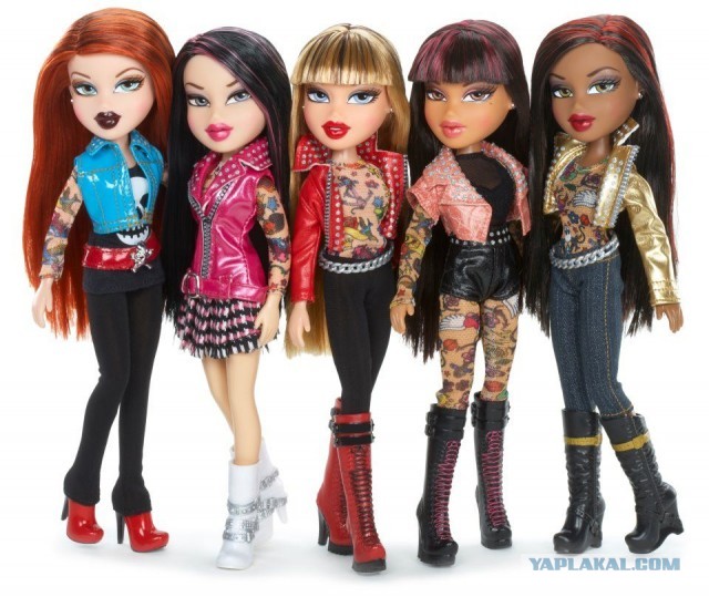 Губошлепка с самыми огромными губами захотела их еще больше увеличить