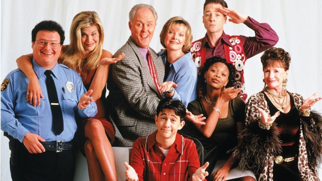 Куда пропали главные актеры известных сериалов 90-х