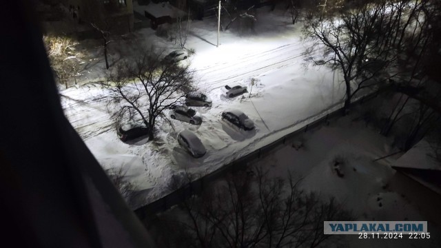А что у вас за окном?