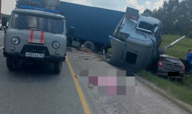 Замесил бетономешалку и легковушку.