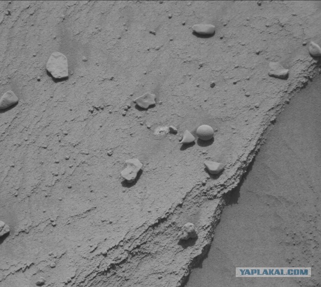 Curiosity нашел на Марсе шарик