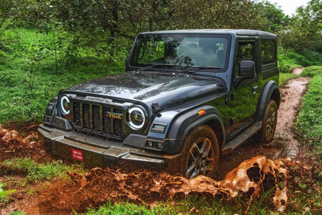 Индийская Mahindra обновила свой аналог Рэнглера. Цена - от 1 млн. рублей (база) до 1,6 млн рублей (в полном фарше)