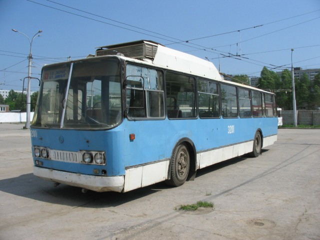 Игра на ЯПе: Угадай АВТО-8