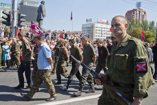 Марш пленных в Донецке 24.08.2014