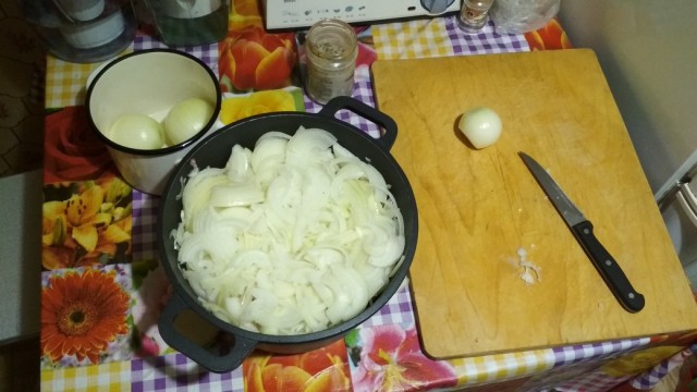 Куриные бедрышки с лимоном и барбарисом.