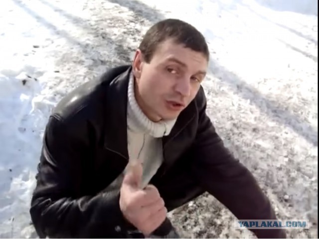Пчела из подручных материалов
