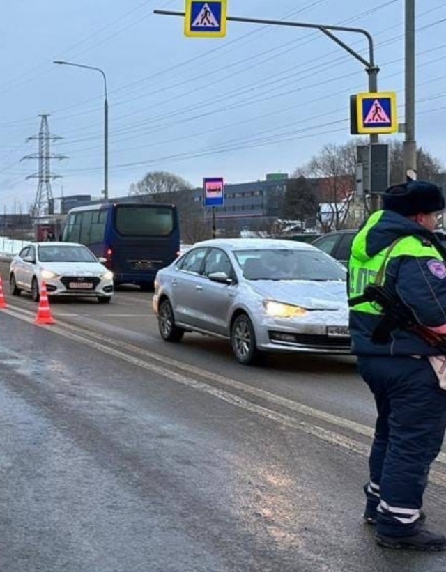 Водитель бетономешалки насмерть сбил 10-летнюю девочку в Москве — она перебегала дорогу по нерегулируемой «зебре»