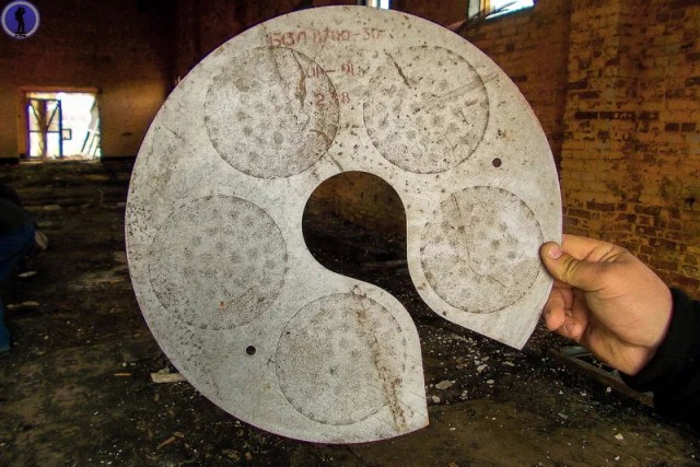 Заброшенный ракетный арсенал бывшего военного аэродрома "Кулон" в Переяславке