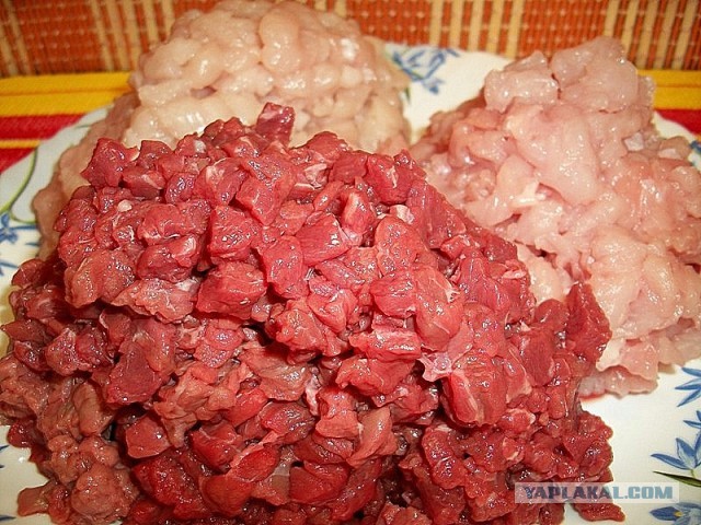 Баклажаны с тремя видами мяса