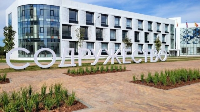 В Воронеже открылась самая большая школа России