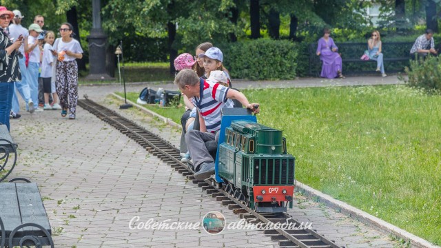 Покатушки на 24-й Волге в город суровых мужчин. Фестиваль "Машина времени"