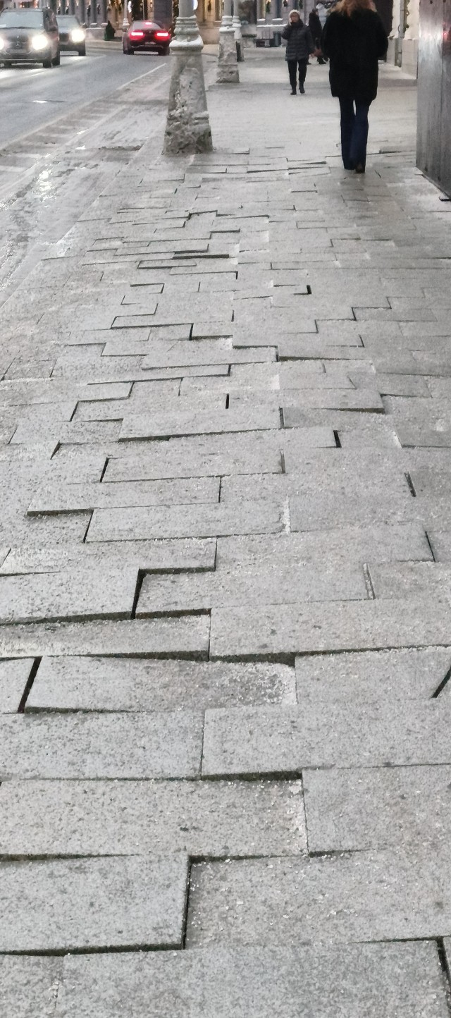 Скорее уже)