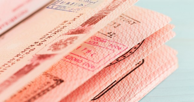 Москвичку сняли с рейса в Турцию — в ее паспорте не было ни одной полностью чистой страницы