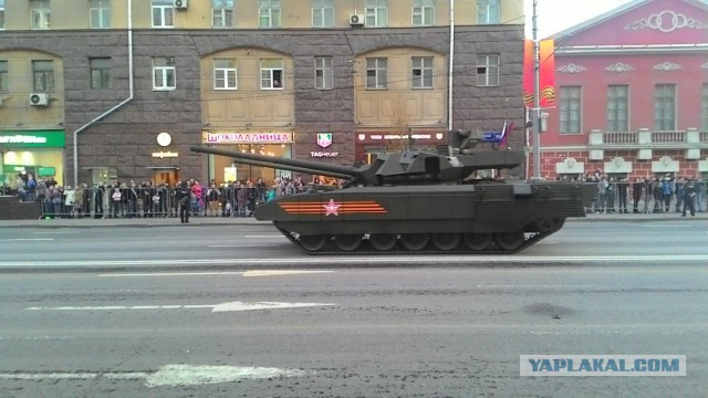 «Армата» сбросила камуфляж