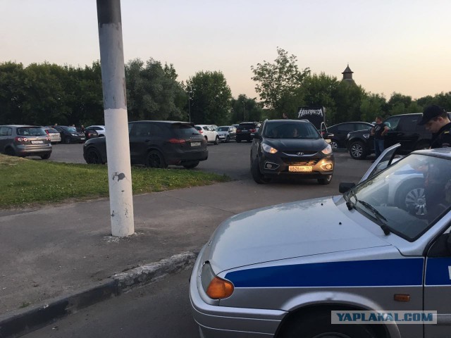 Неадекватный водитель Porsche устроил гонки с полицией в Москве