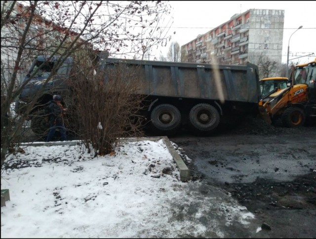 Перед приездом Путина в Омске помыли дороги и превратили их в ледяной каток