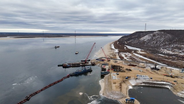 Немного фото строительства Ленского моста