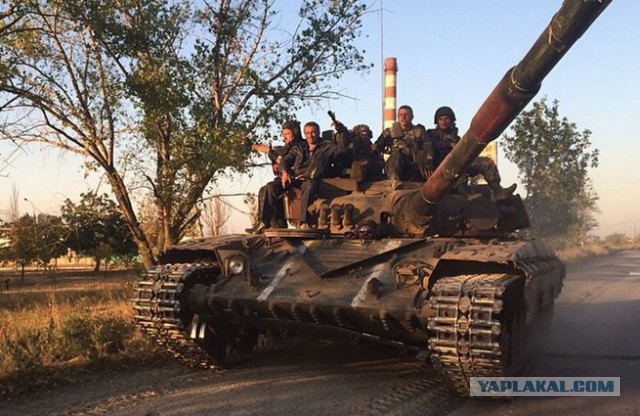 Под Мариуполем идет разведка боем, Тарута просил н