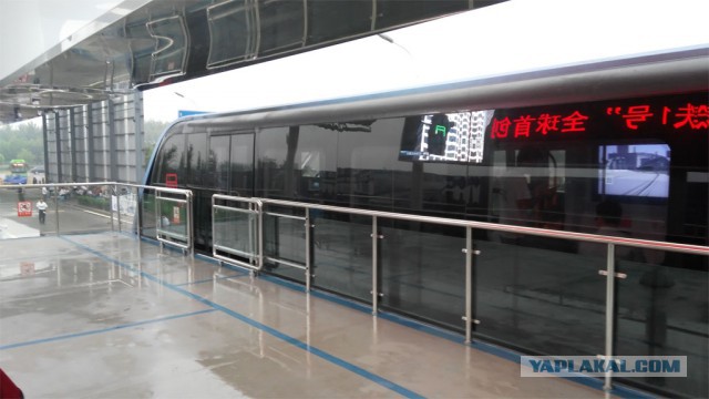 Создатели китайского портального автобуса TEB бросили его на окраине Шанхая и не выходят на связь