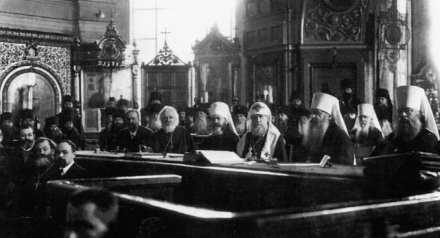 Кампания 1918 –1920 годов по вскрытию мощей стала разоблачением церковной лжи, клевета Церкви на советскую власть
