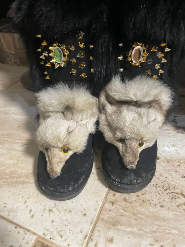 Я хожу везде пешком, будто ё*нутый мешком