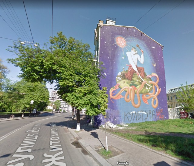 В центре Донецка появился огромный мурал памяти легендарного Моторолы
