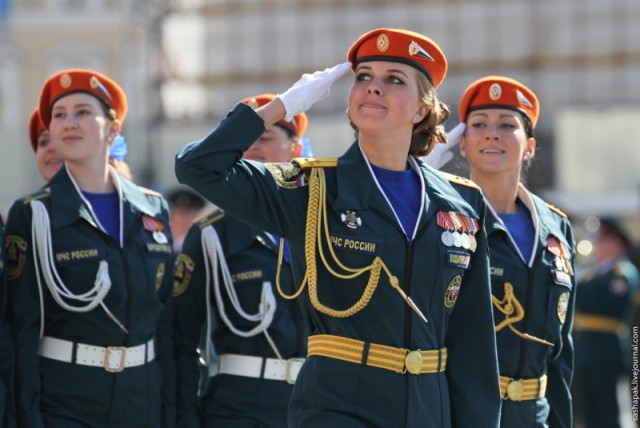 Израильские истребители и сирийская ПВО едва не сбили самолет со 172 пассажирами