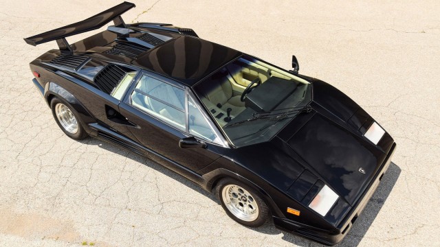 Lamborghini возродила Countach