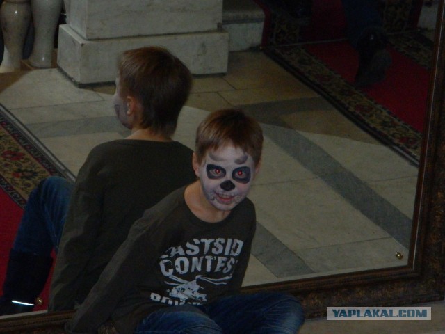 Рисунки на детских лицах