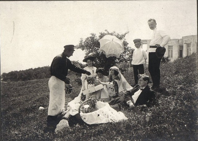 Снимки Захария Захариевича Виноградова. 1910-е. На Волге