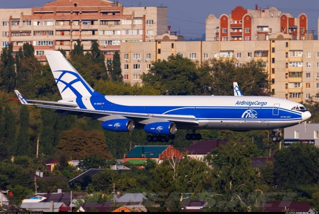 Ил-96-400Т снова в воздухе