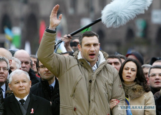 Медведев попросил Януковича не быть тряпкой