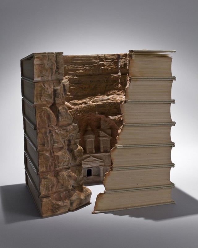 Горные пейзажи книг.