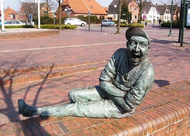 Сядь со мною рядом!