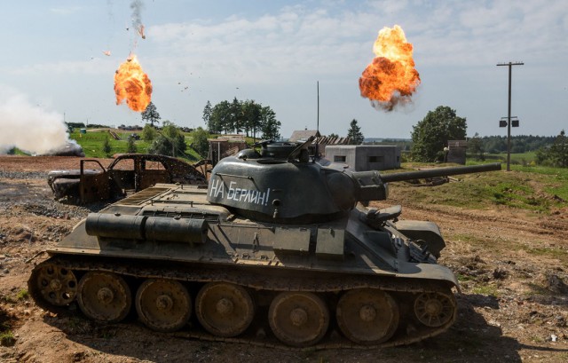 На «Линии Сталина» показали восстановленный танк КВ-1. Когда-то такой подбил 22 немецких «панцера»
