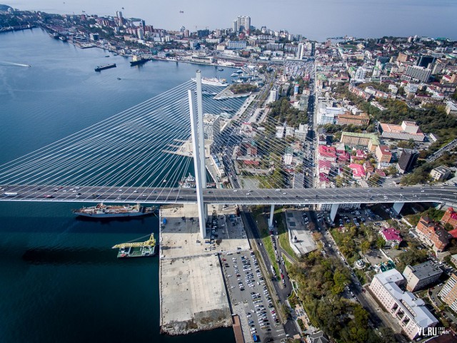«Мы горды своей работой!» — как во Владивостоке обслуживают Золотой мост