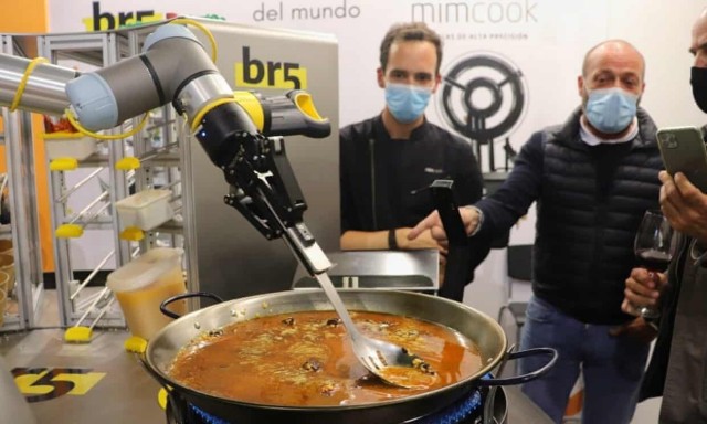 В Испании создали роборуку, которая может приготовить паэлью