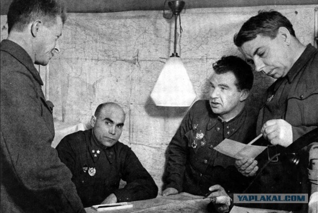 Руководство гражданское и военное