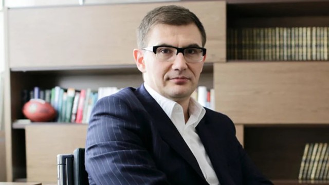 Экс-глава банка Открытие выдал себе кредит на 3 млрд рублей и сбежал за границу