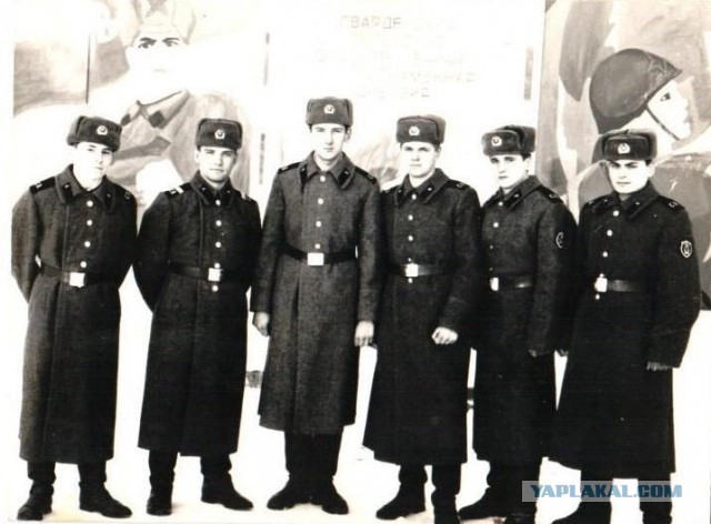А давайте в честь праздника, выкладывать свои армейские фотки уважаемые яповцы