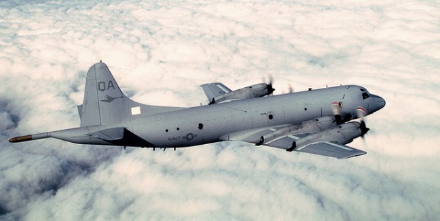 Су-27 перехватил португальский Орион P-3