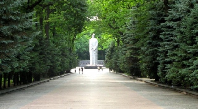 Памятники Великой Отечественной...