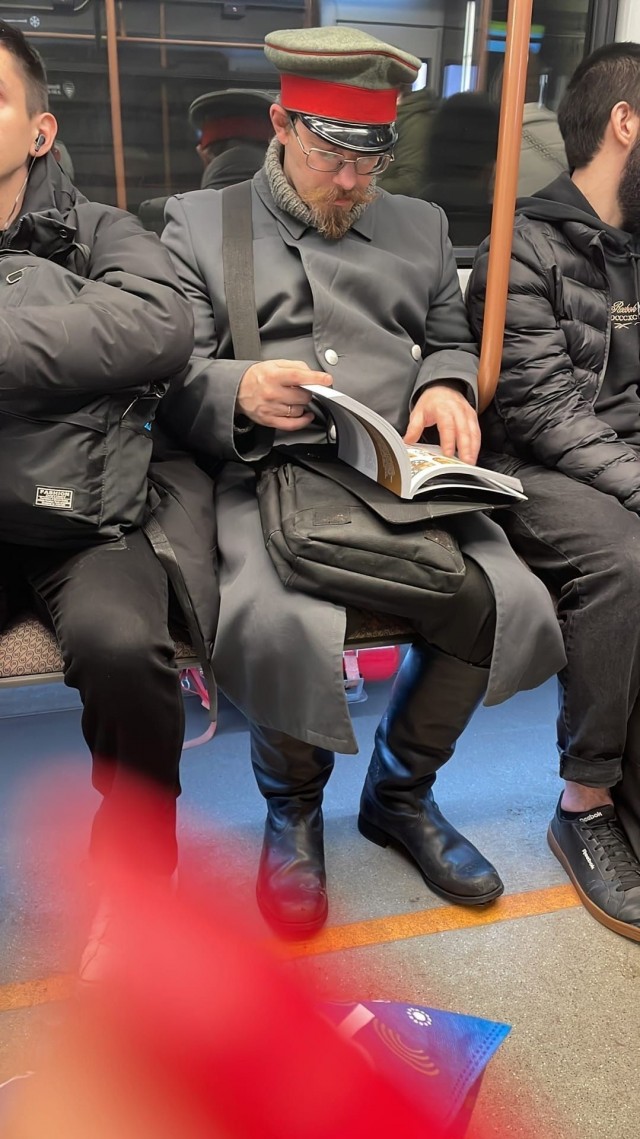 Модники из российского метрополитена