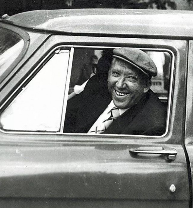 Андрей Миронов