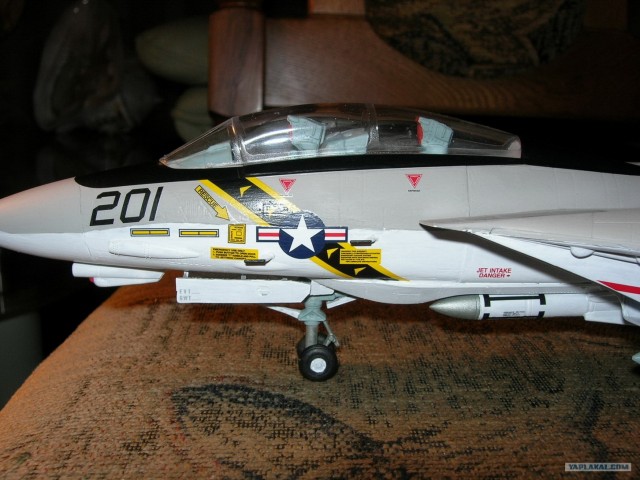 Самолёт F-14A"Tomcat" Jolly Rogers