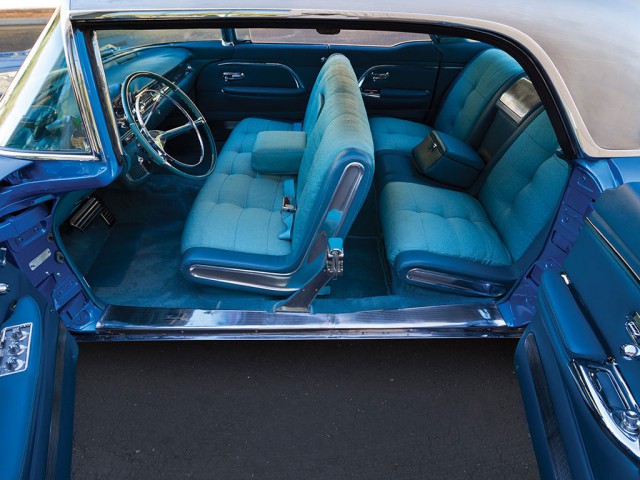 Cadillac. Картинки с аукциона.