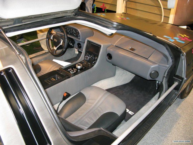 Назад в будущее! DMC DeLorean