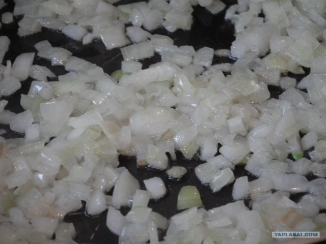 Мясо с черносливом в горчичном соусе